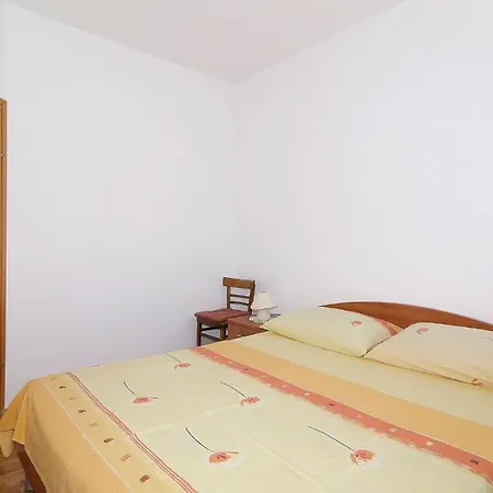Three-bedroom In Mljet *