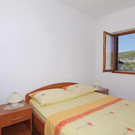 Three-bedroom In Mljet * Полаче