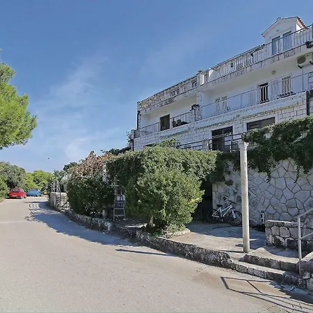 Three-bedroom In Mljet