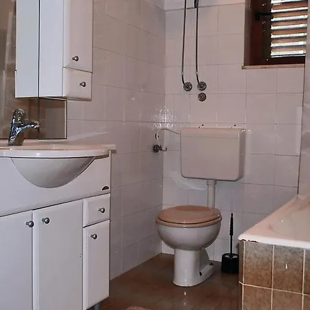 Three-bedroom In Mljet
